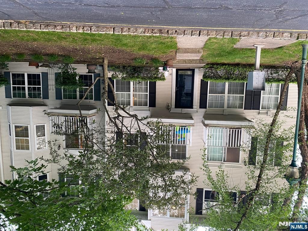 2088 Edward Court