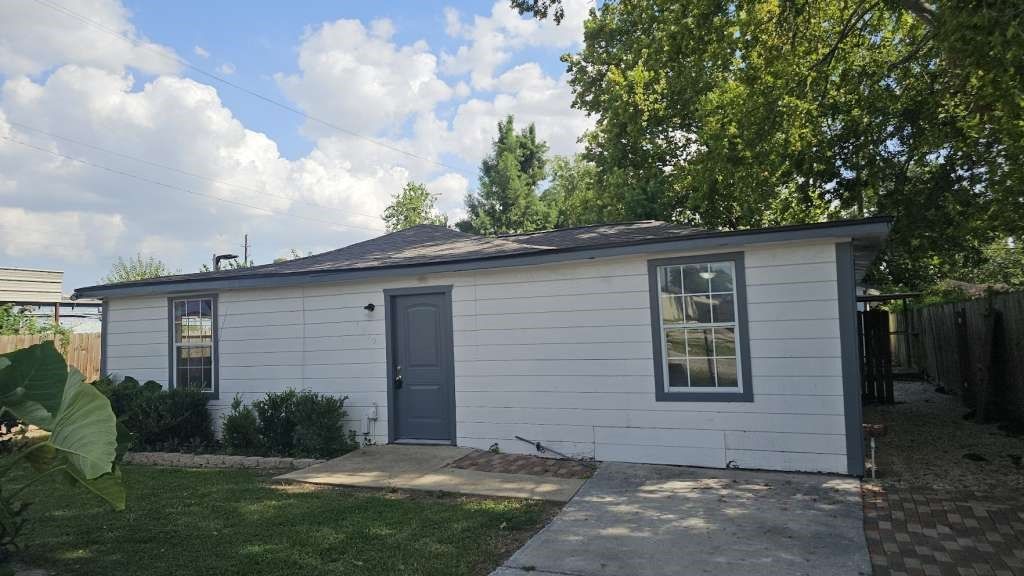 5930 Annunciation Street