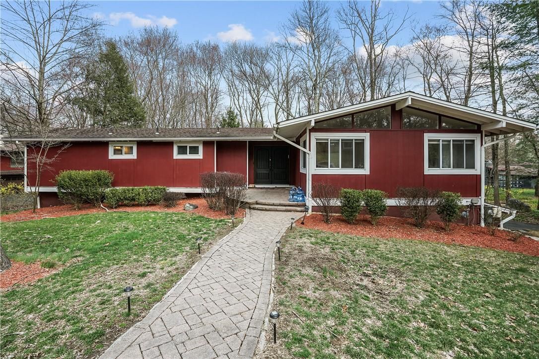 4 Tamarack Lane