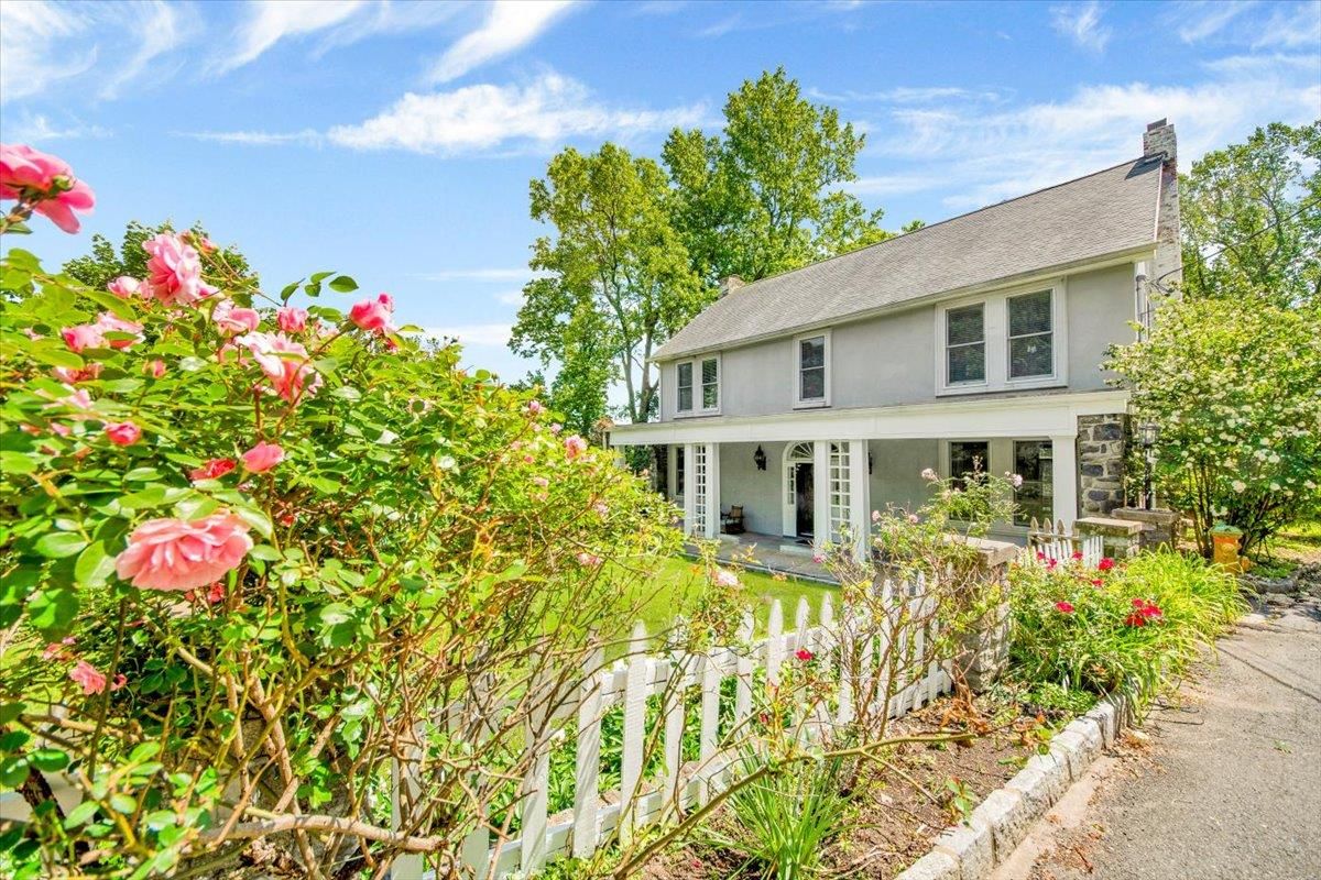 6 Sunset Lane