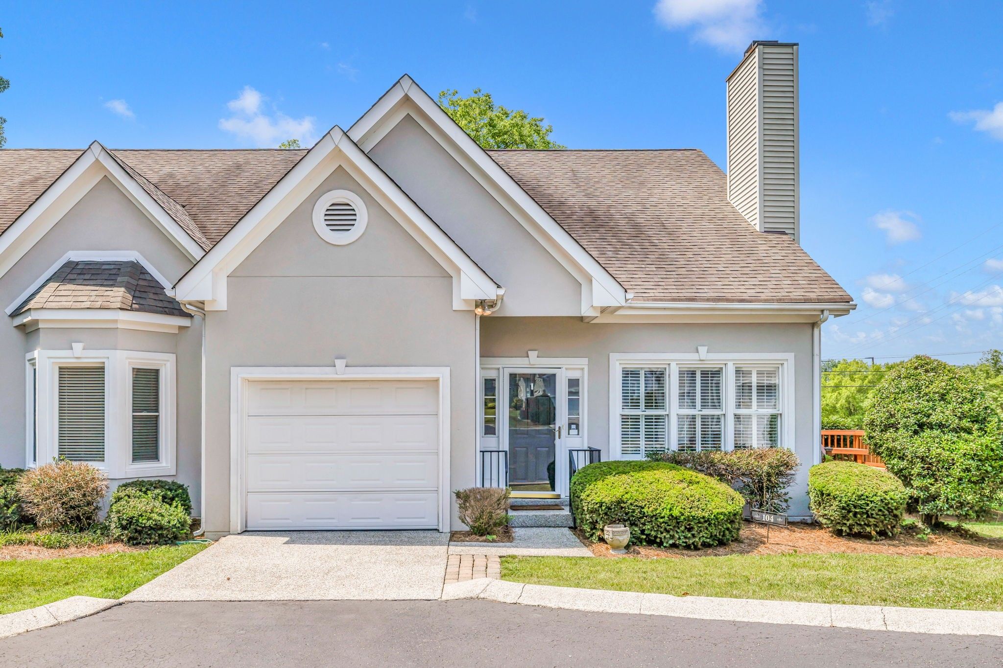 104 Hicks Rd