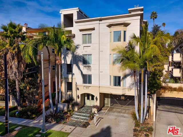 16117 W Sunset Boulevard