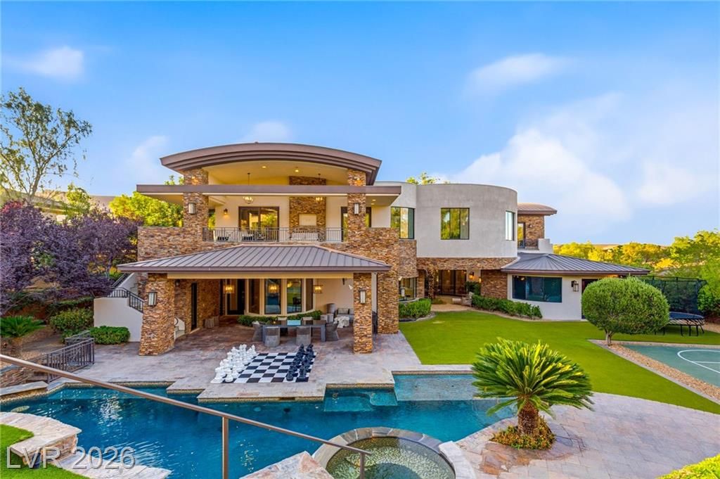 47 Soaring Bird Court
