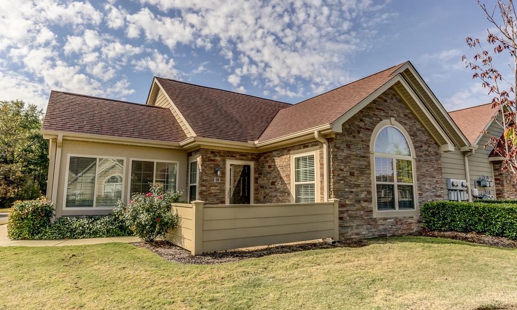 The Oaks at Woodchase