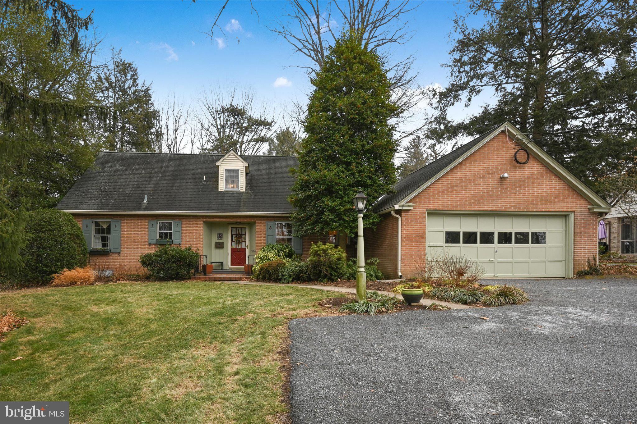 411 Woodcrest Avenue