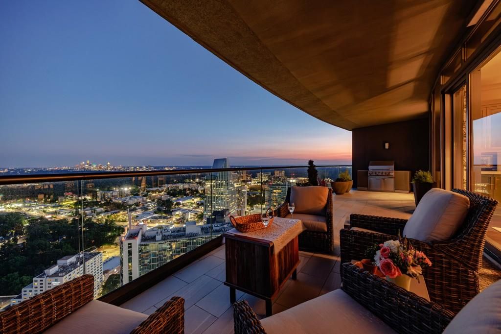 3344 Peachtree Road Ne 3904