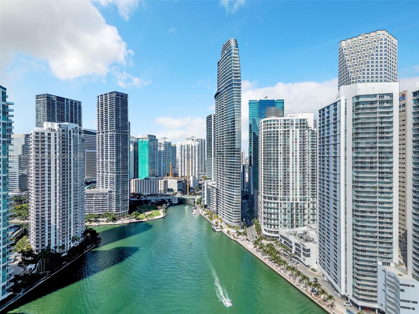 300 Biscayne Boulevard Way 3809W