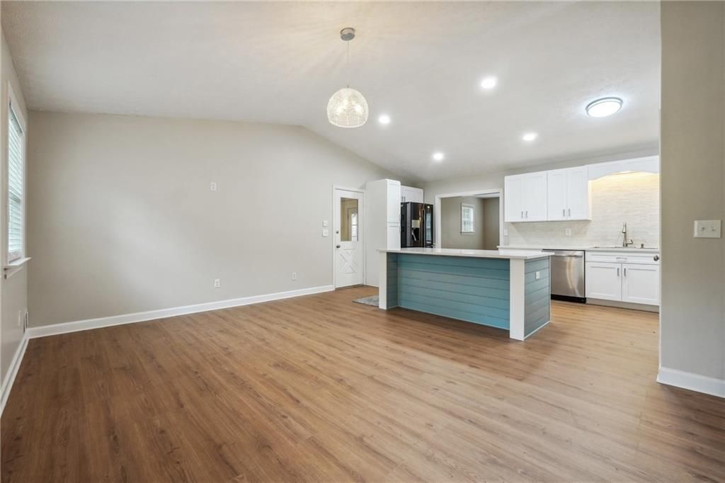 798 Bankshire Drive