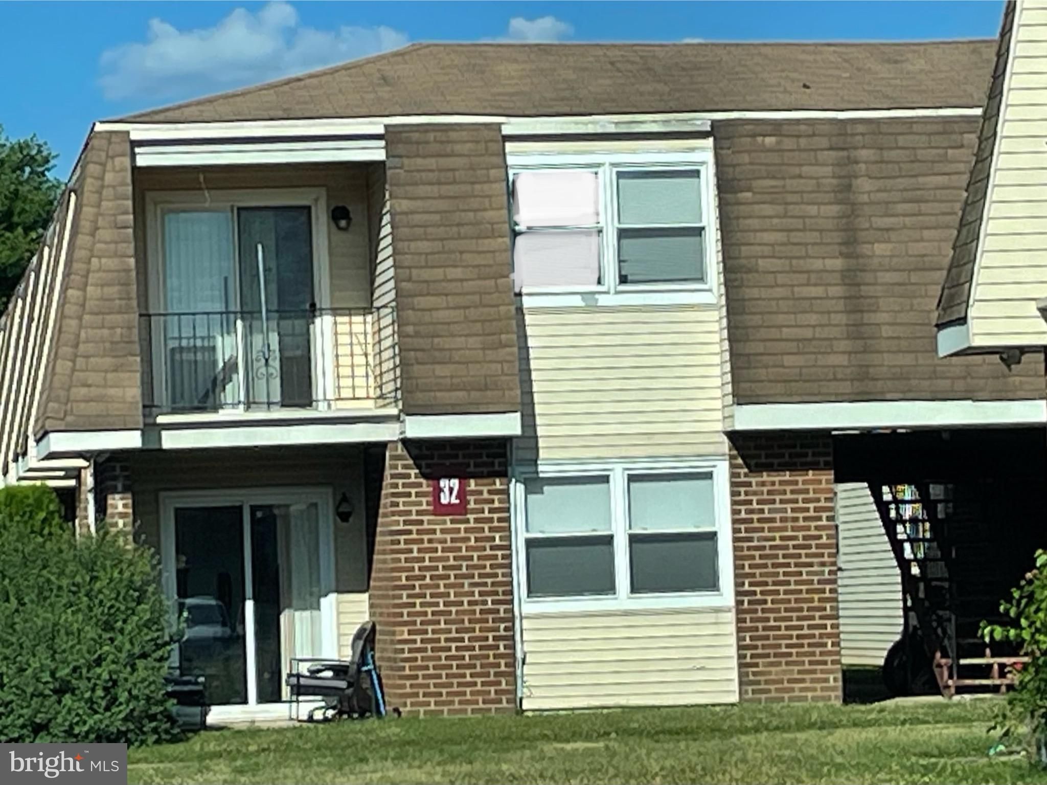 32 # 3 Florence Tollgate Place