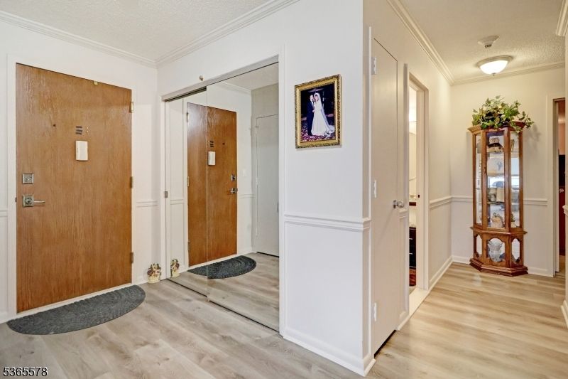 2 Claridge Dr. 7lw