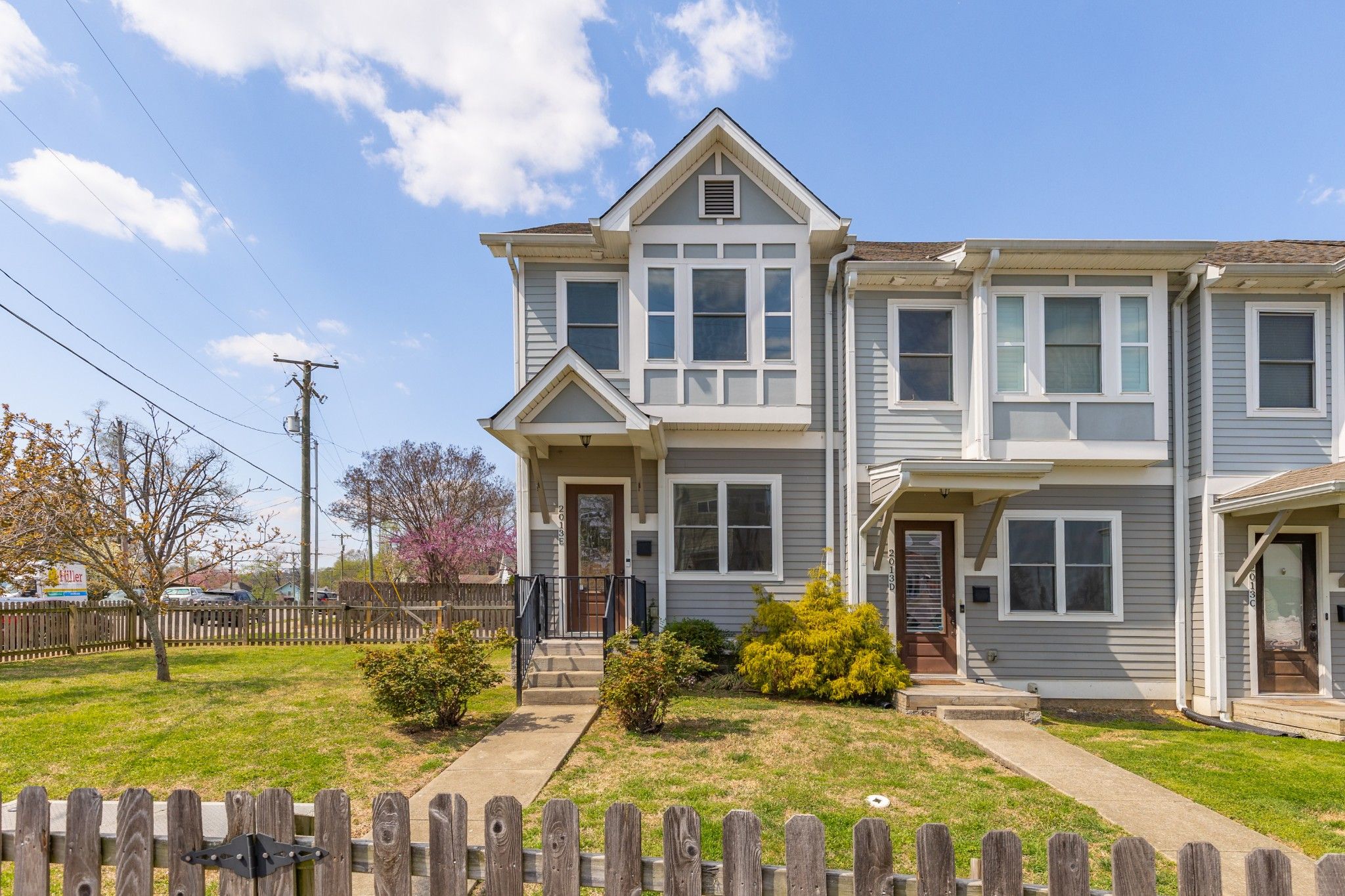 2013 Beech Ave E