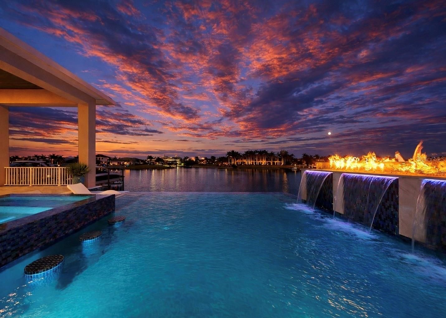 813 Manns Harbor Drive