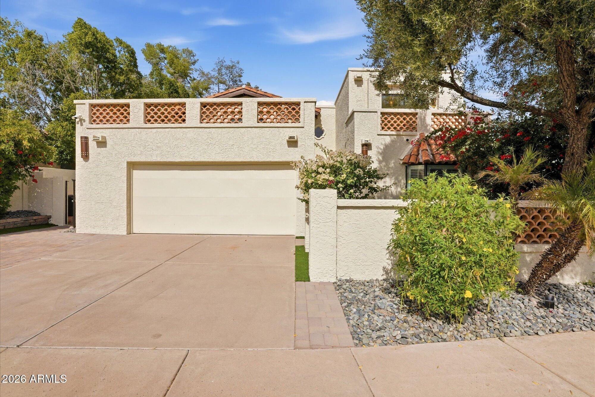 4632 E Winston Drive