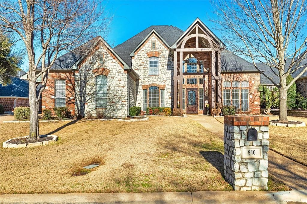 910 Walnut Falls Circle