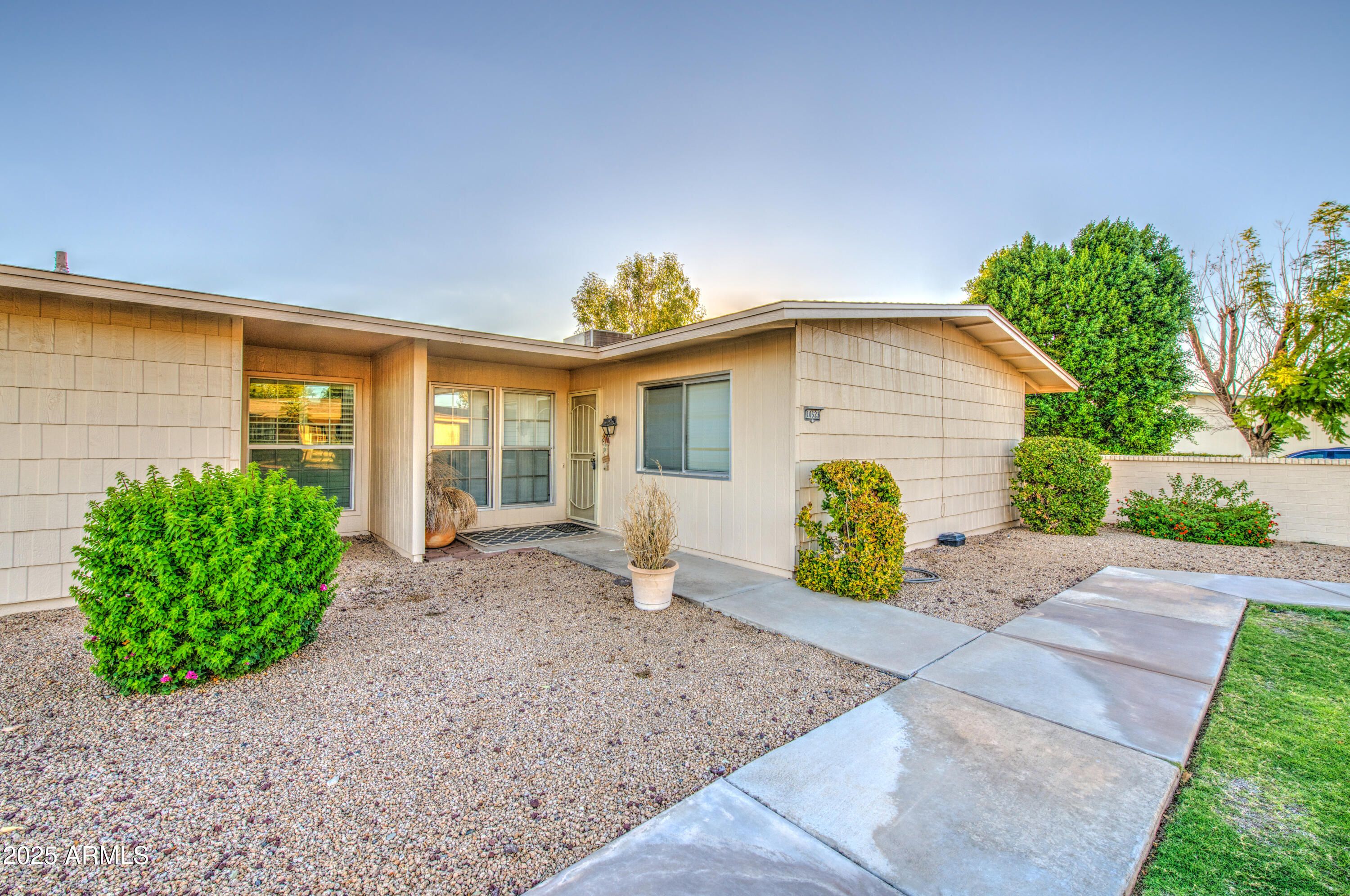 10523 W Highwood Lane