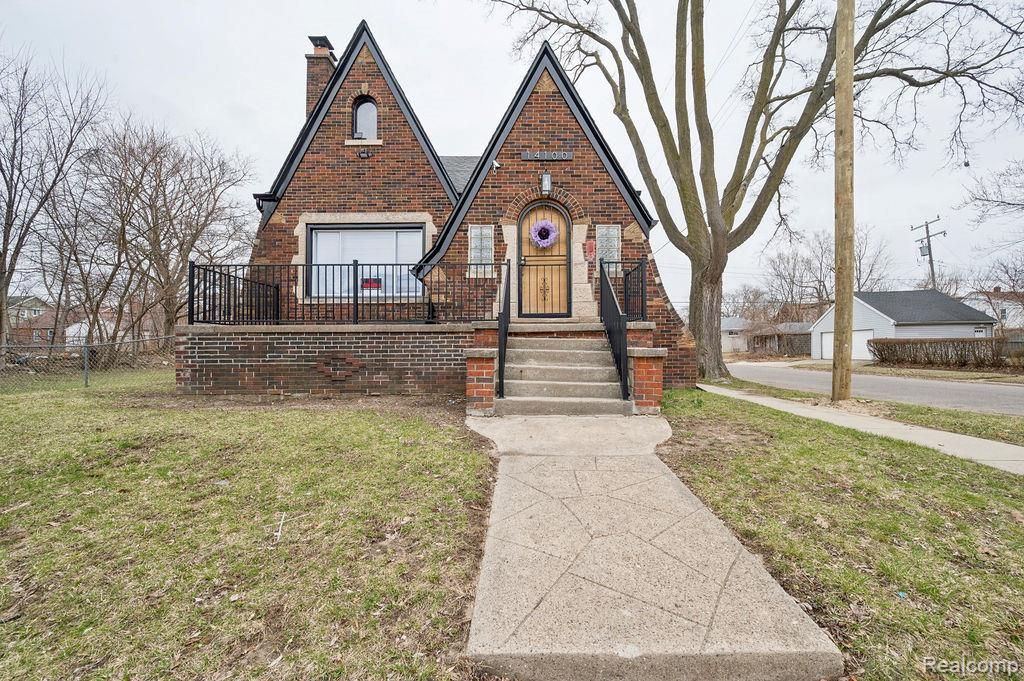 14100 Montrose Street