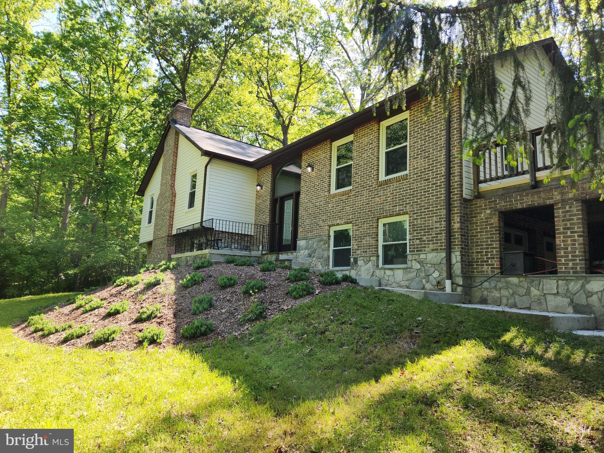 12201 Woodlark Court