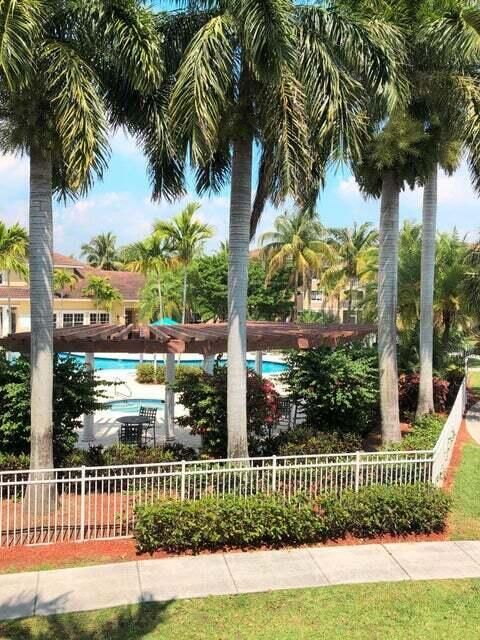 6529 Emerald Dunes Drive 204