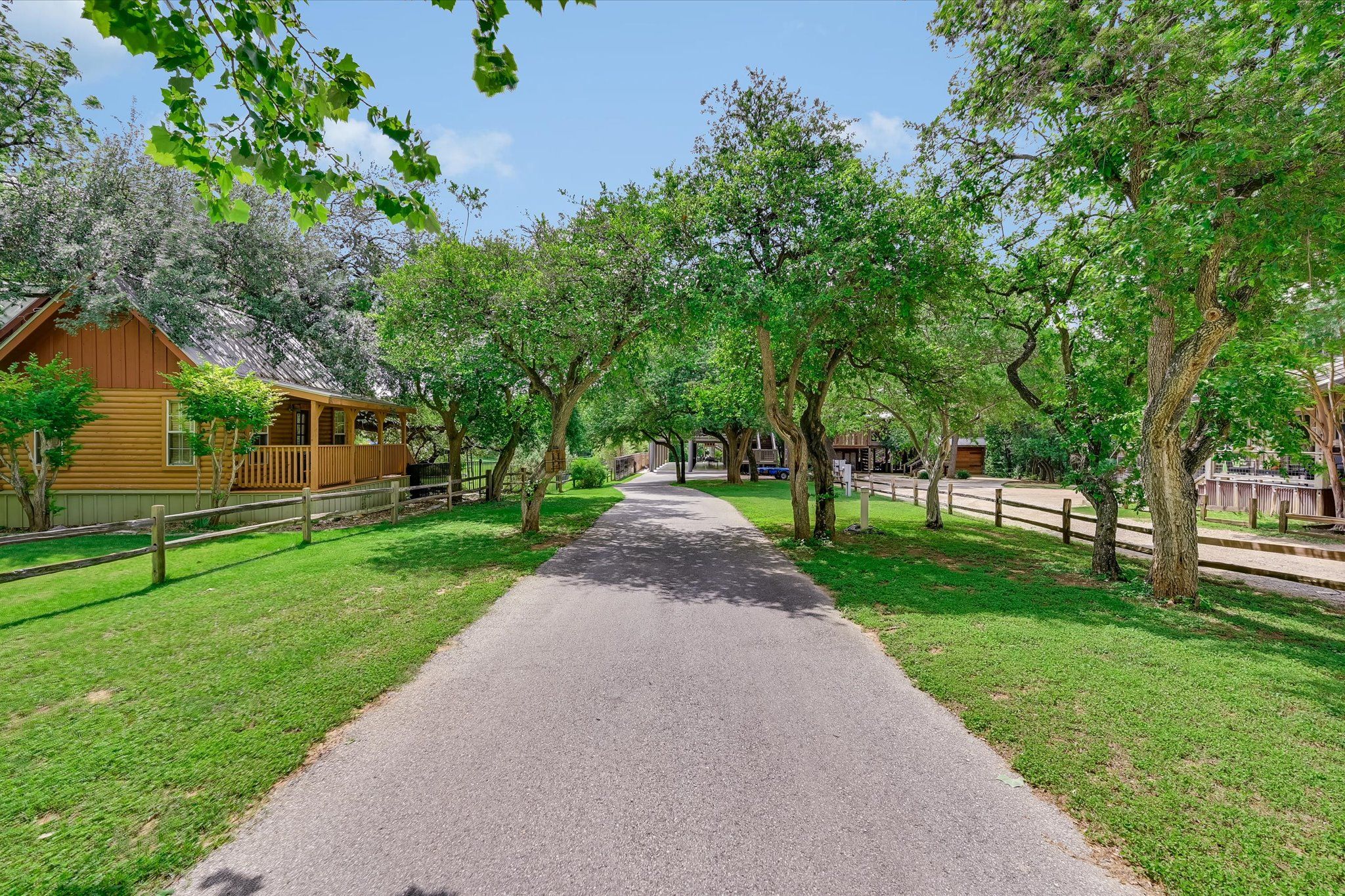 1220 Sleepy Hollow Ln Lane