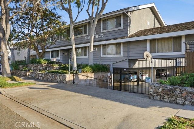 2502 Manhattan Beach 1