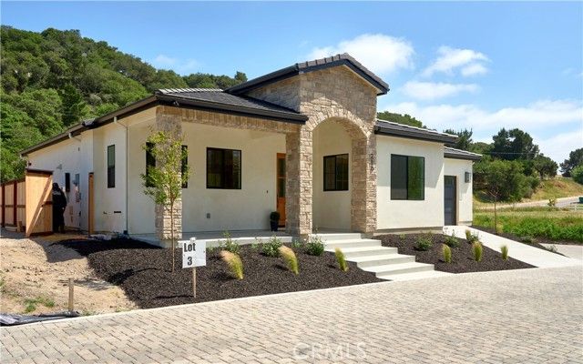 216 Cobble Creek Way