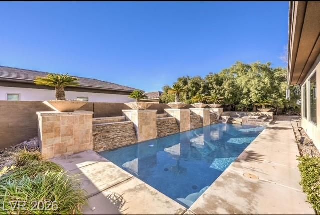 7 Holly Tree Court