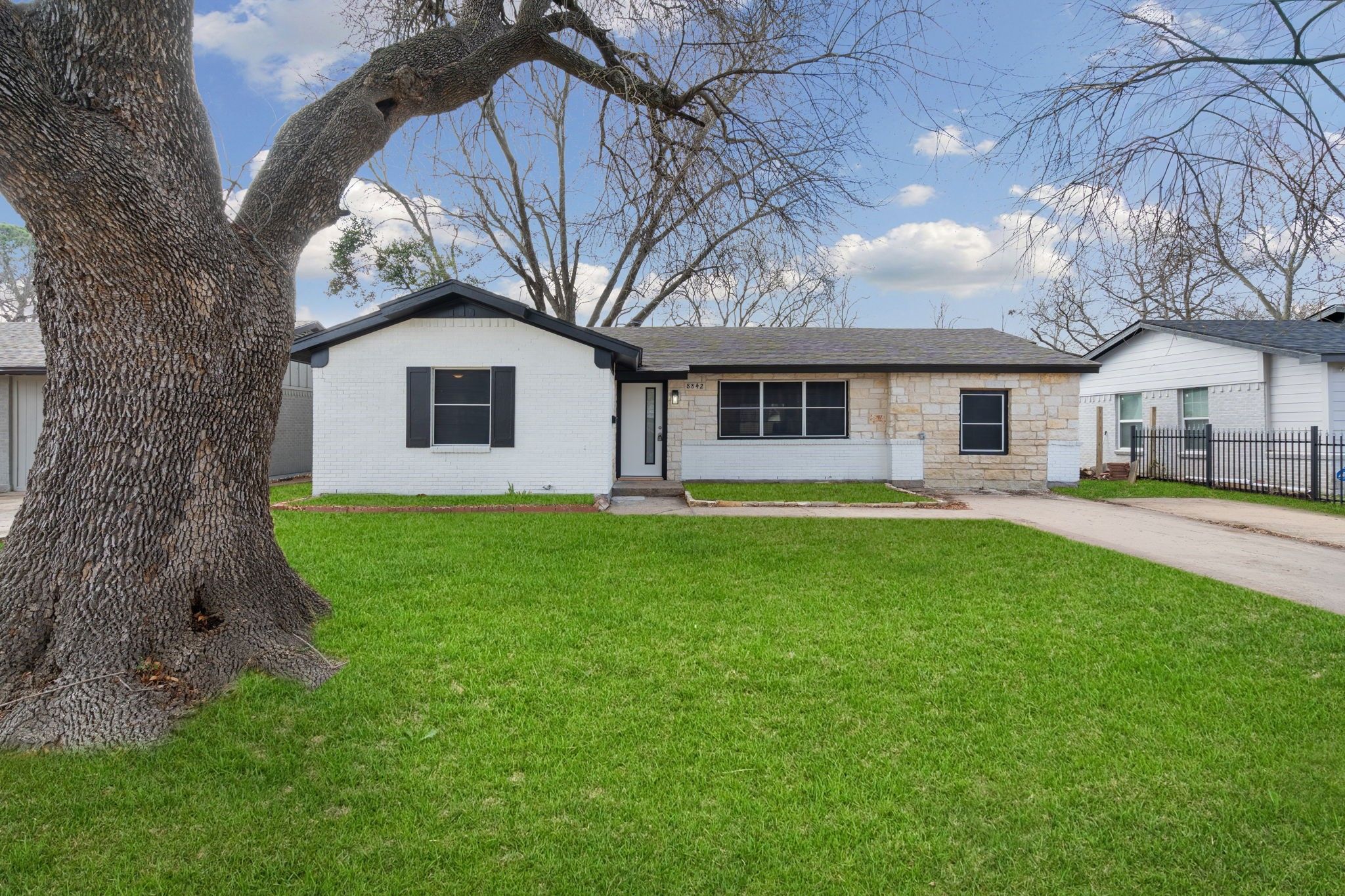 8842 Donnybrook Lane