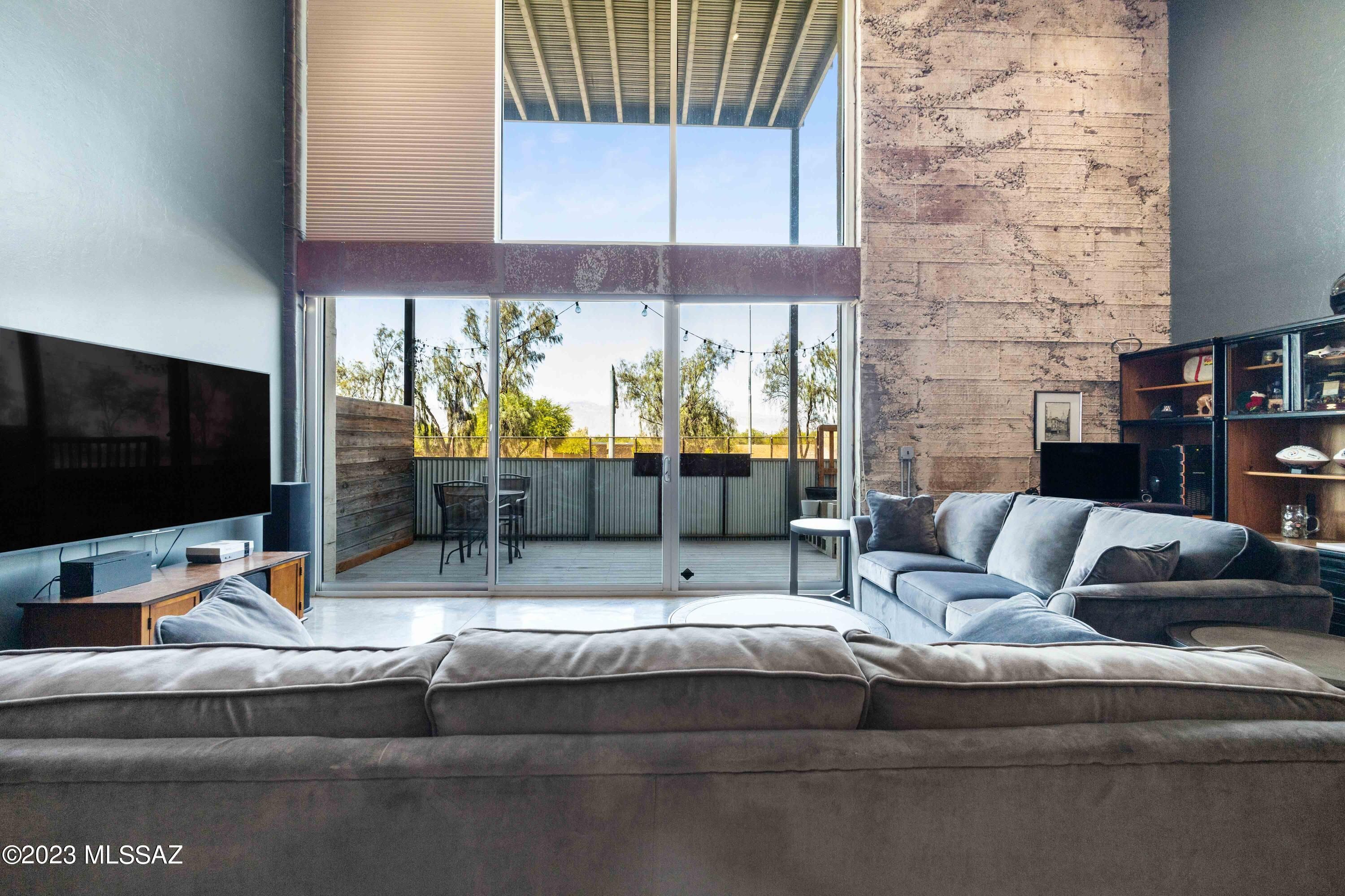 1001 E 17th Street 114