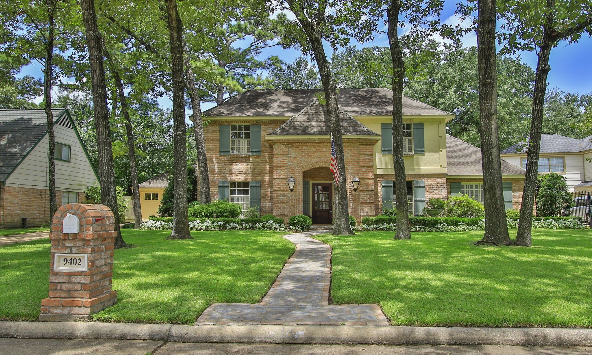 9402 Godstone Lane