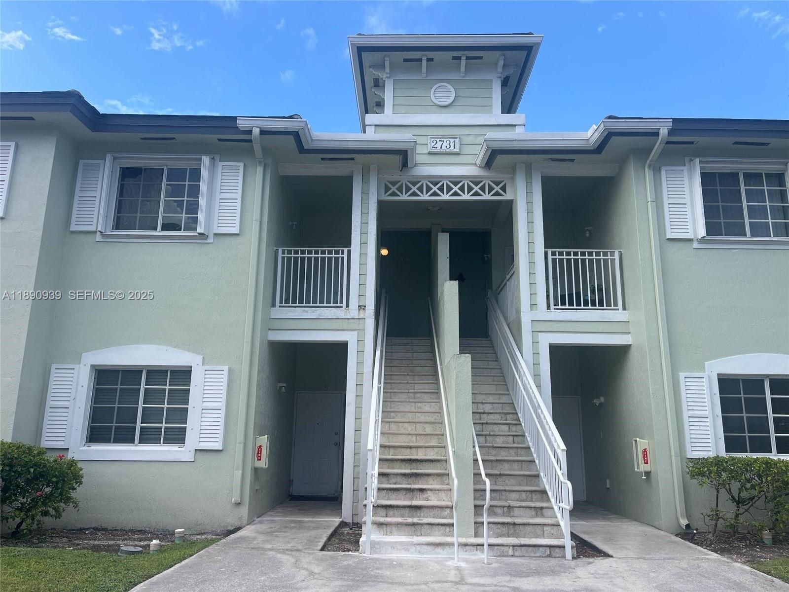 2731 Ne 3rd Drive 203