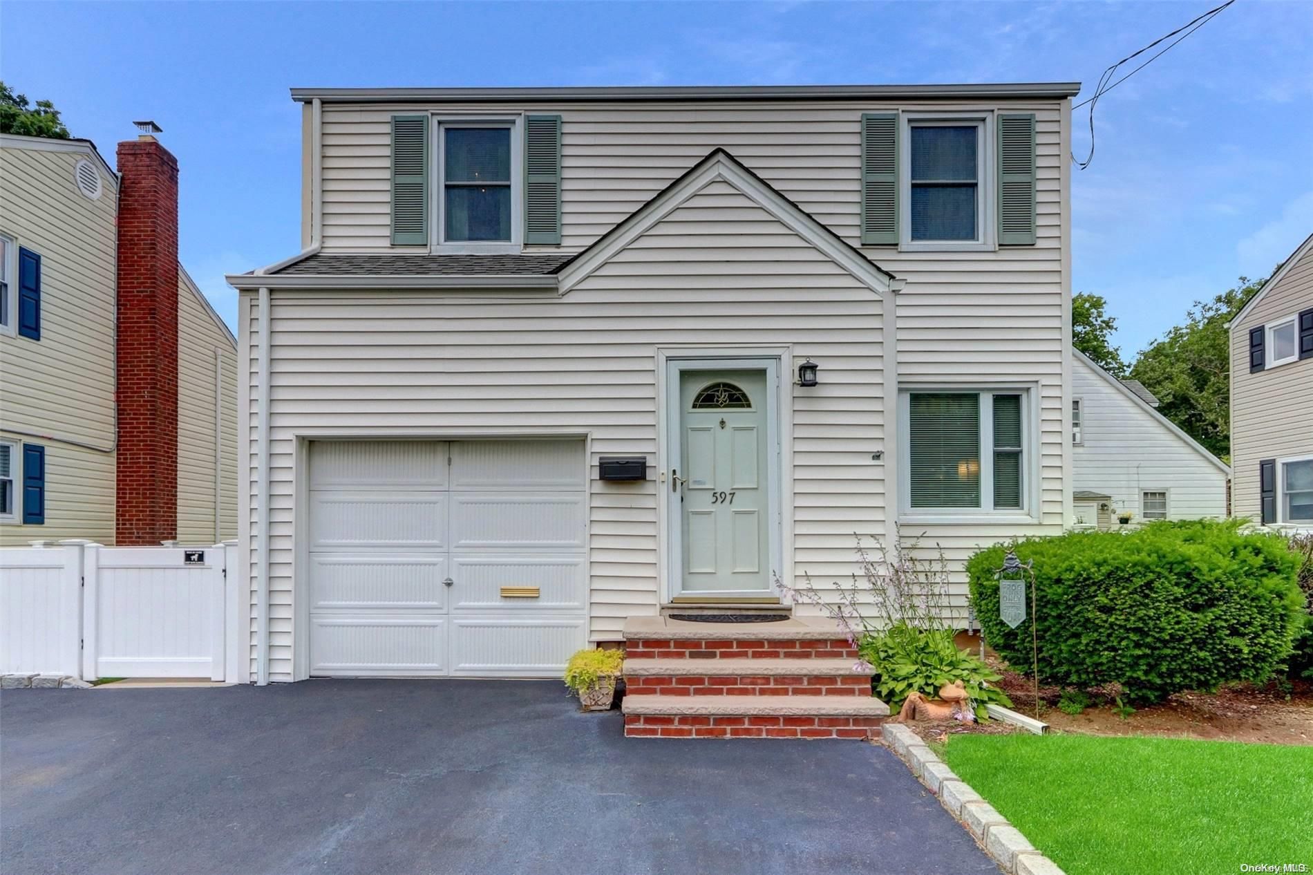 597 S 9th Street