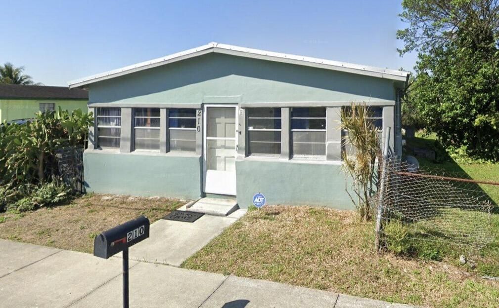 210 Sw 12th Avenue Sw