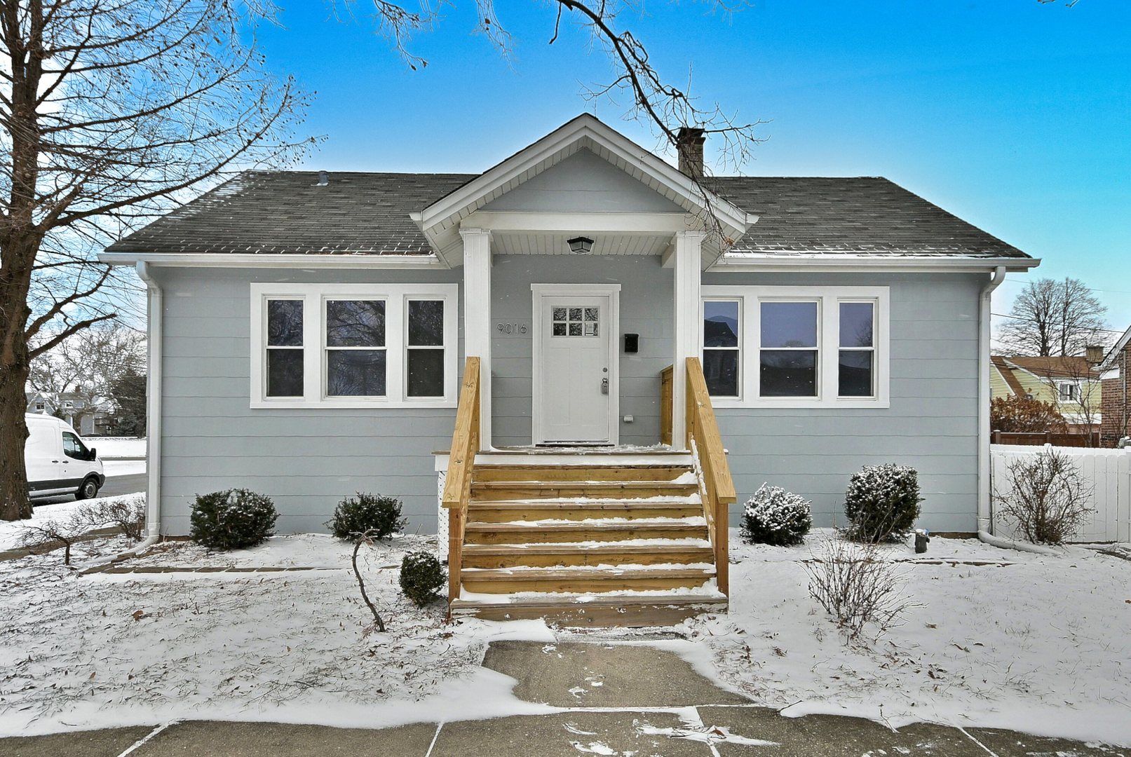 9016 Southview Avenue