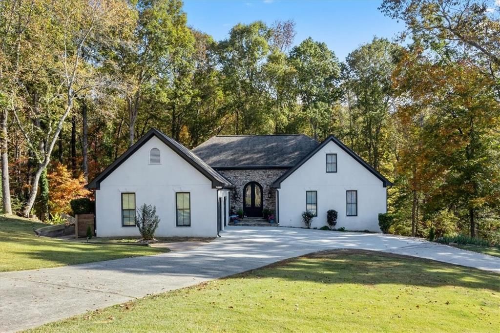 3325 Sweetwater Drive