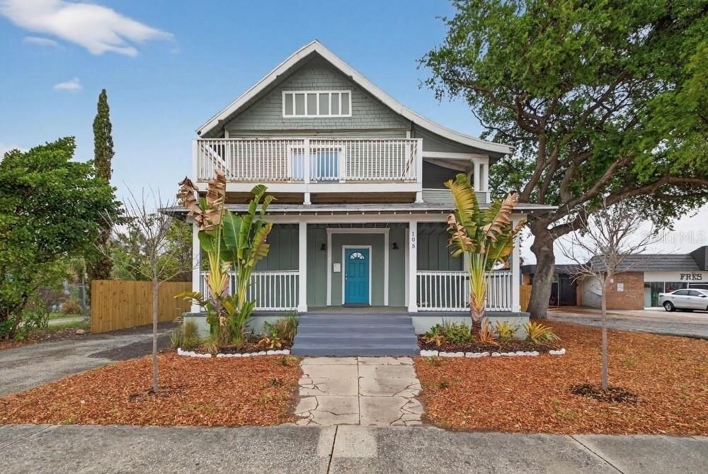 105 W Columbus Drive