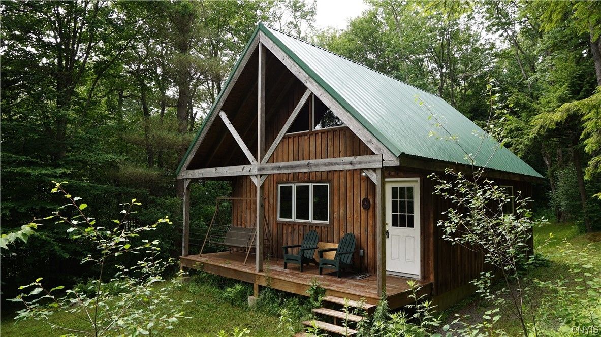 18 Lake Pennock Drive