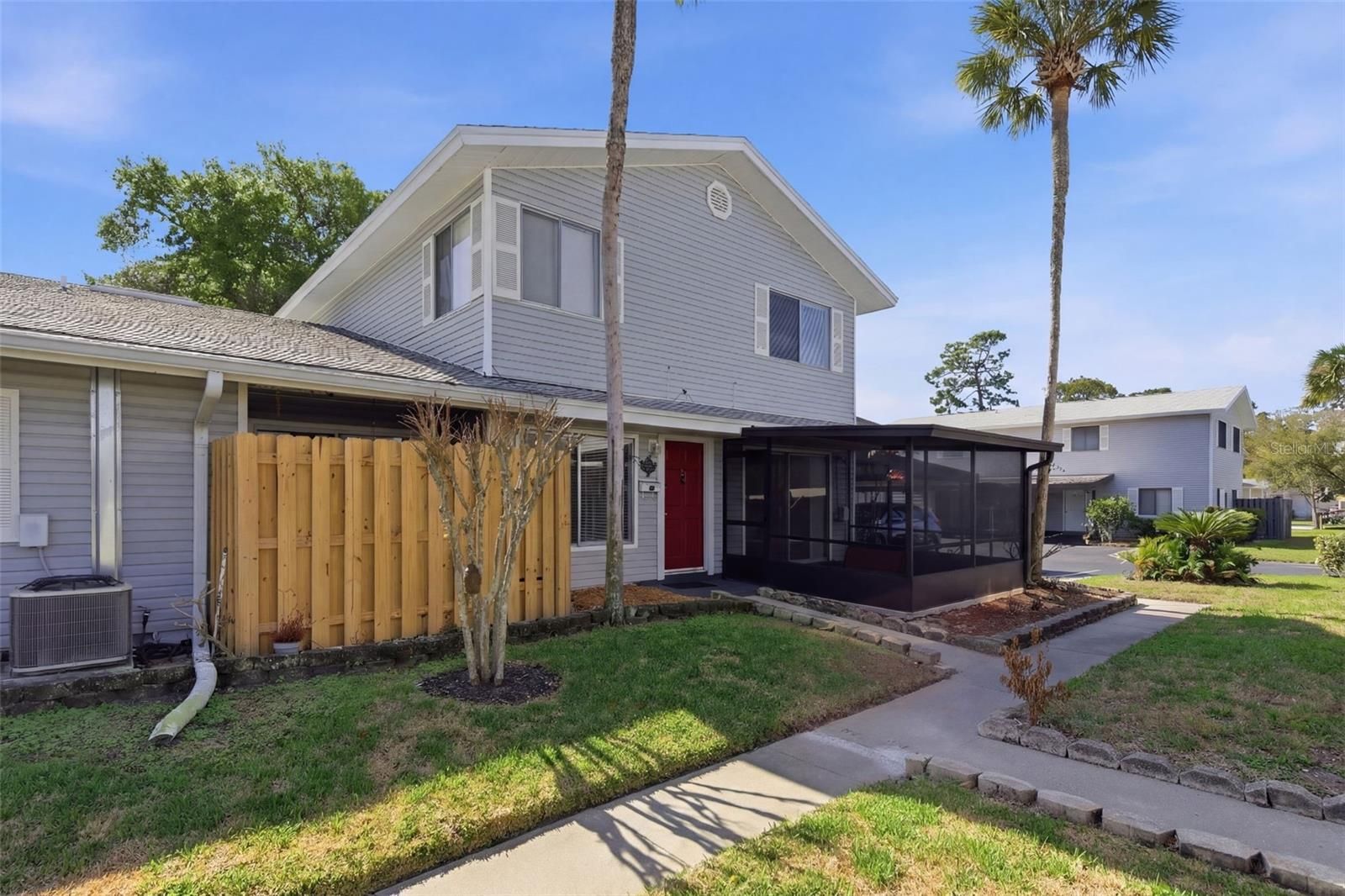 526 Heatherton Village