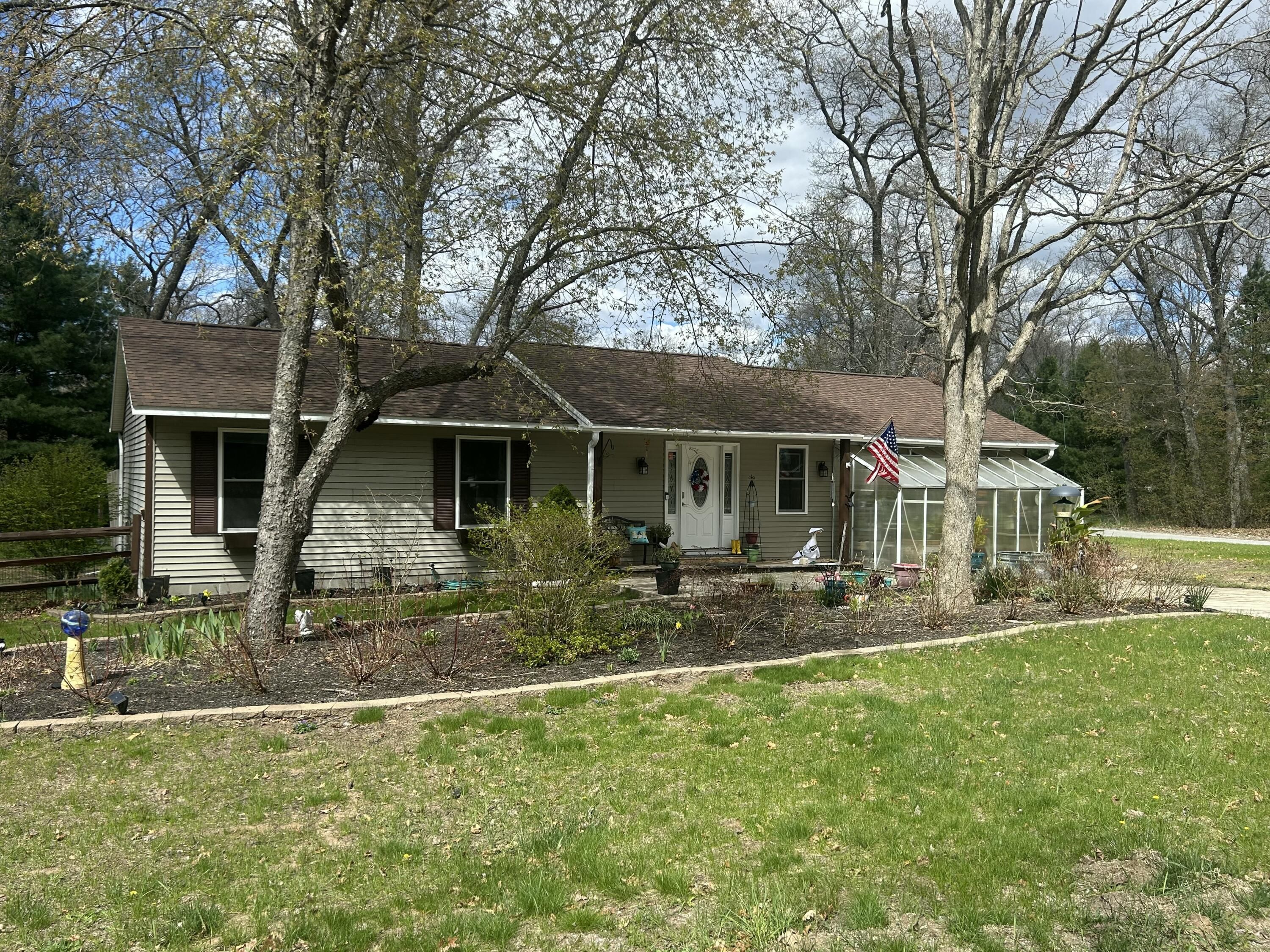 496 W Kenwood Road