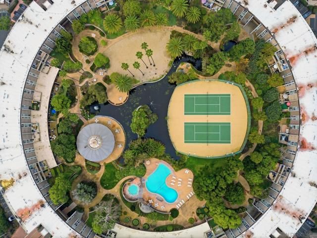 3050 Rue D'orleans 494