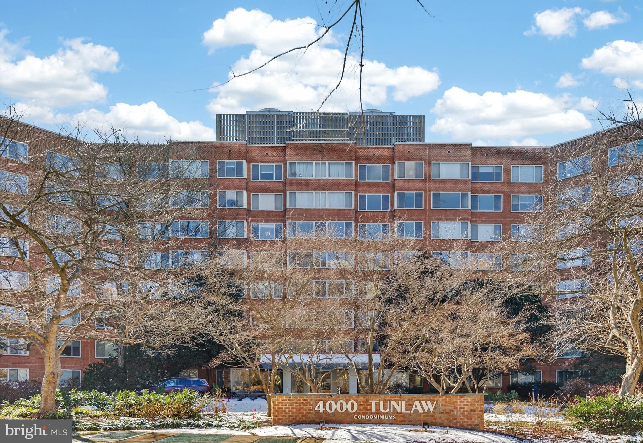 4000 Tunlaw Road Nw 415