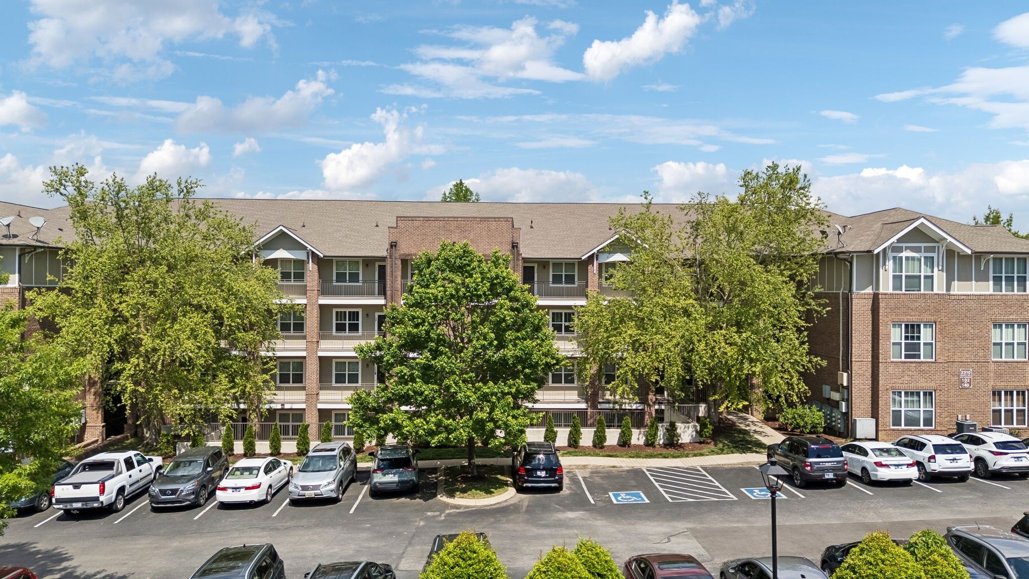 2310 Elliott Ave 125