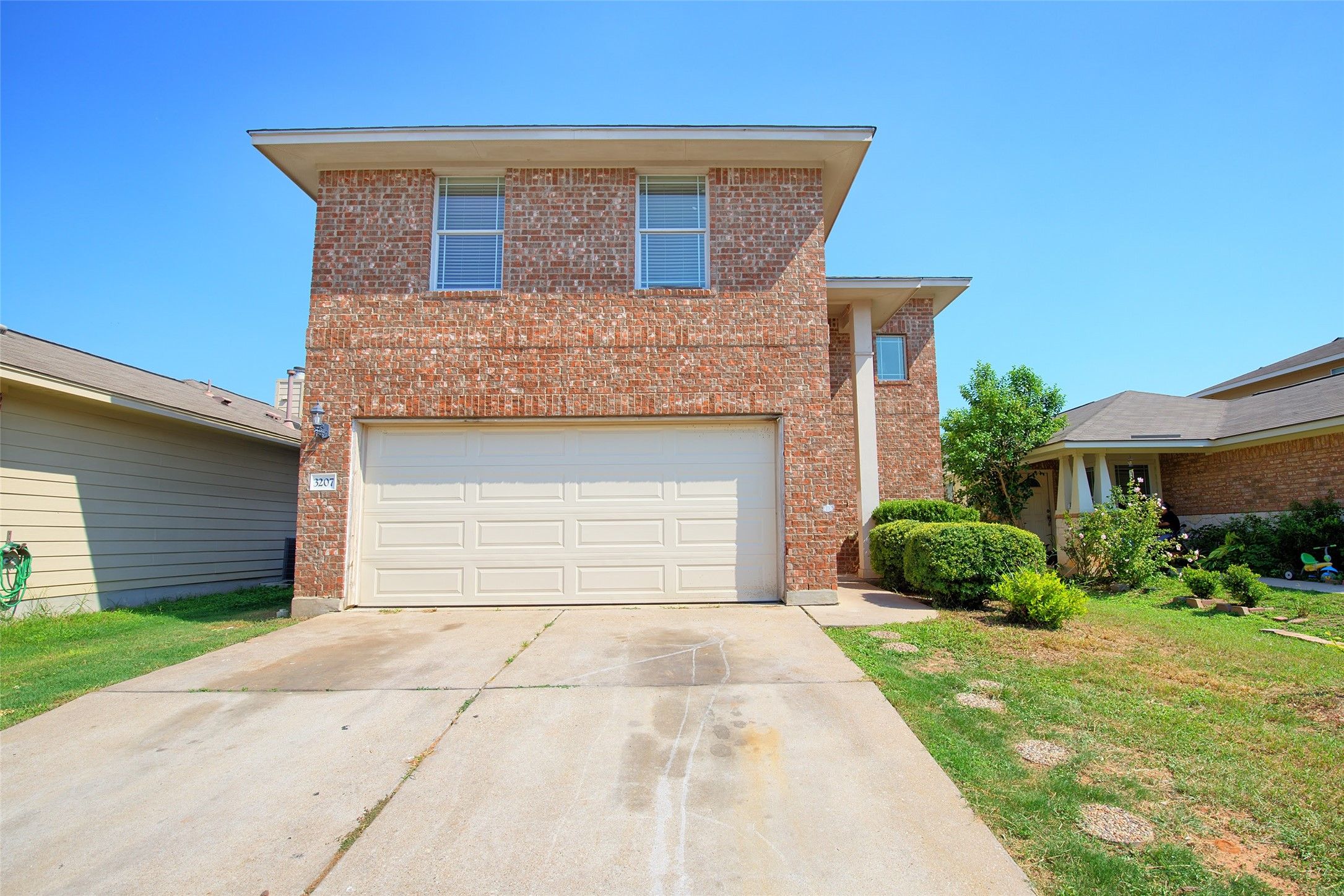 3207 Barksdale