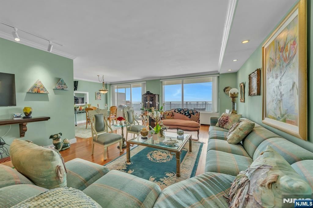 1530 Palisade Avenue 30G
