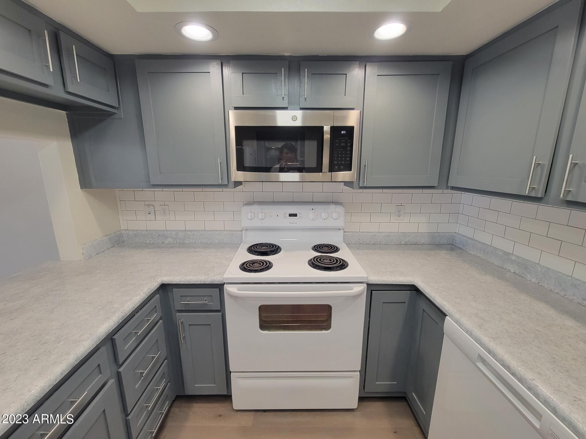 214 E Ruth Avenue 203