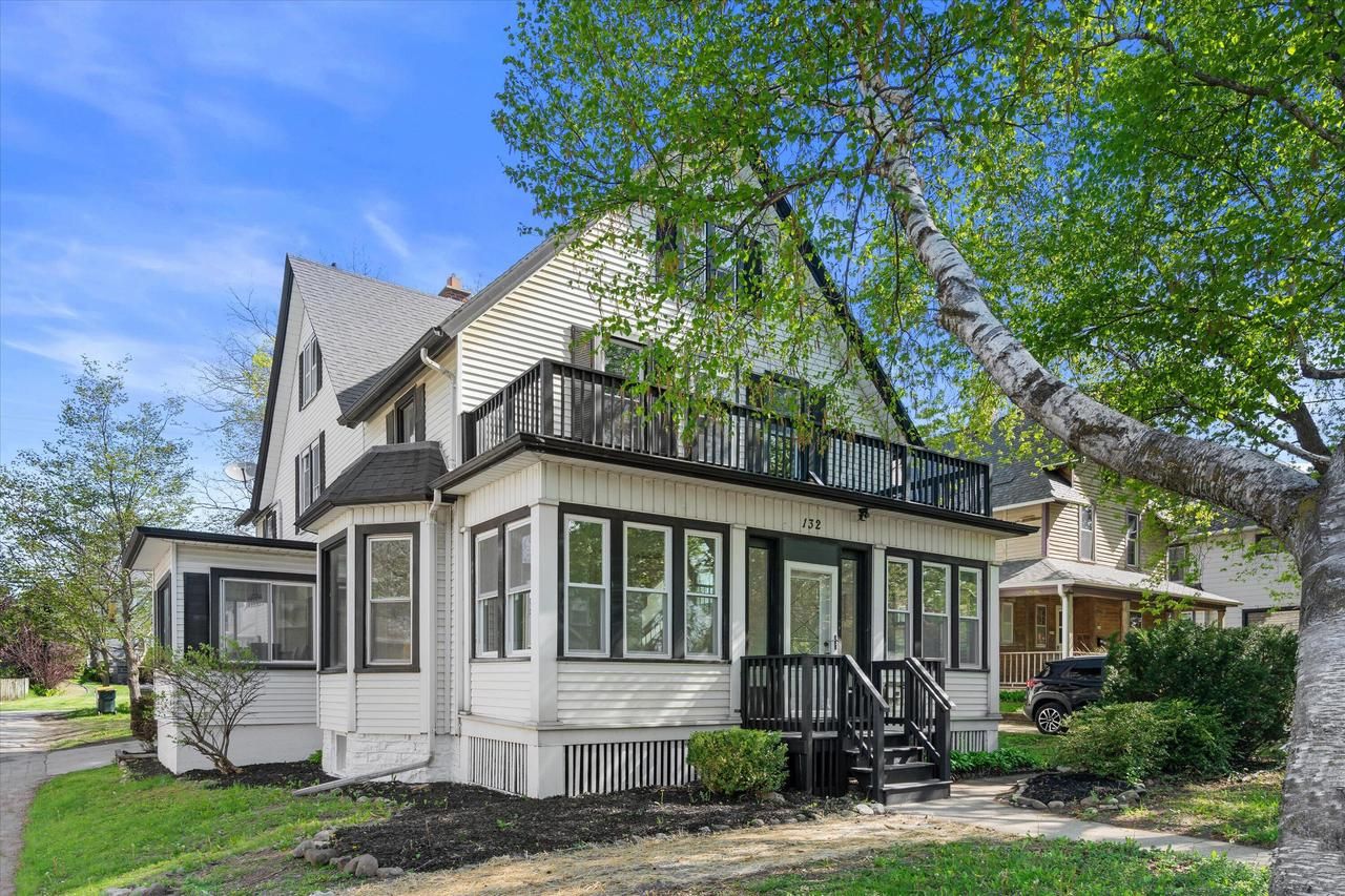 132 E Washington Street