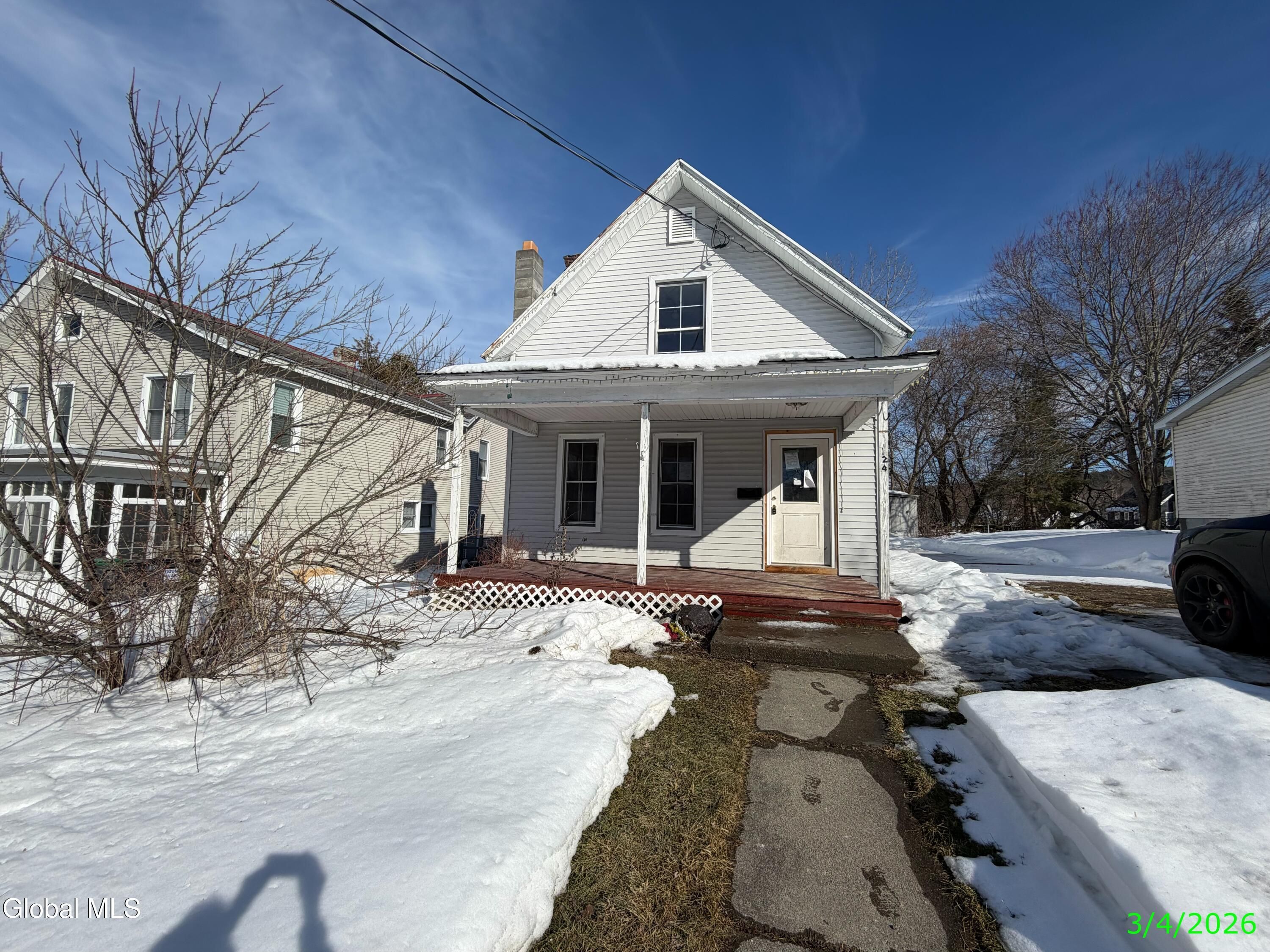 124 Lake George Avenue