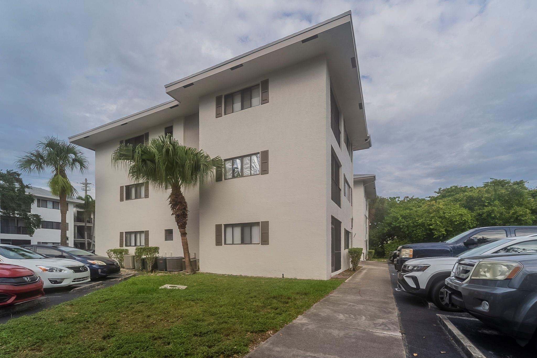 2445 Sw 18th Terrace 504