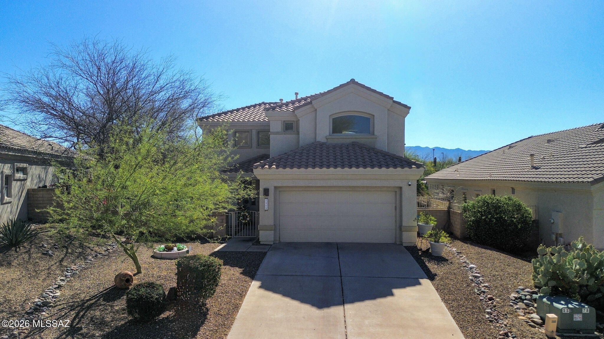 5202 N Spring View Drive