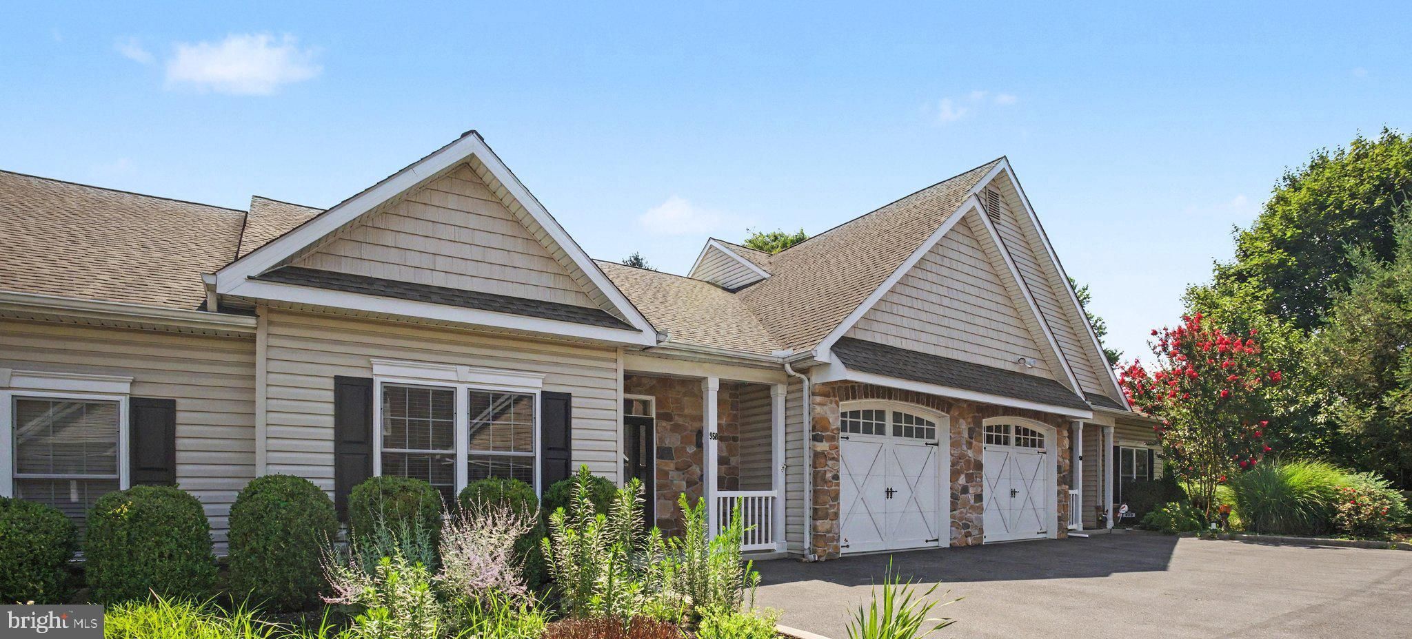 958 Elm Avenue