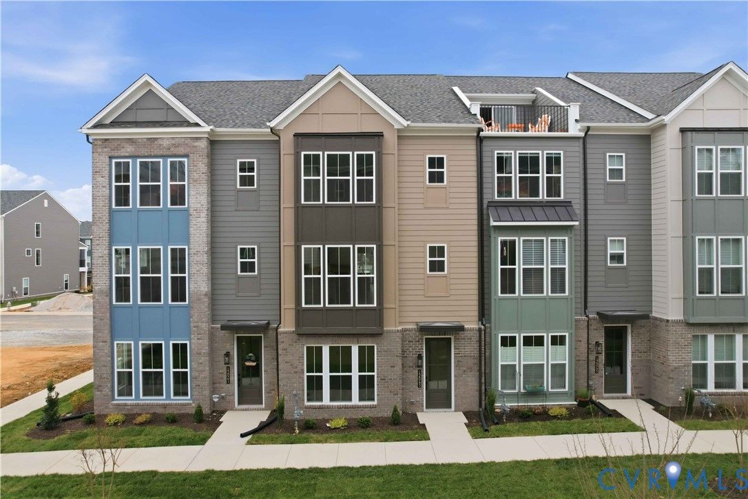 12043 Flowering Lavender Loop